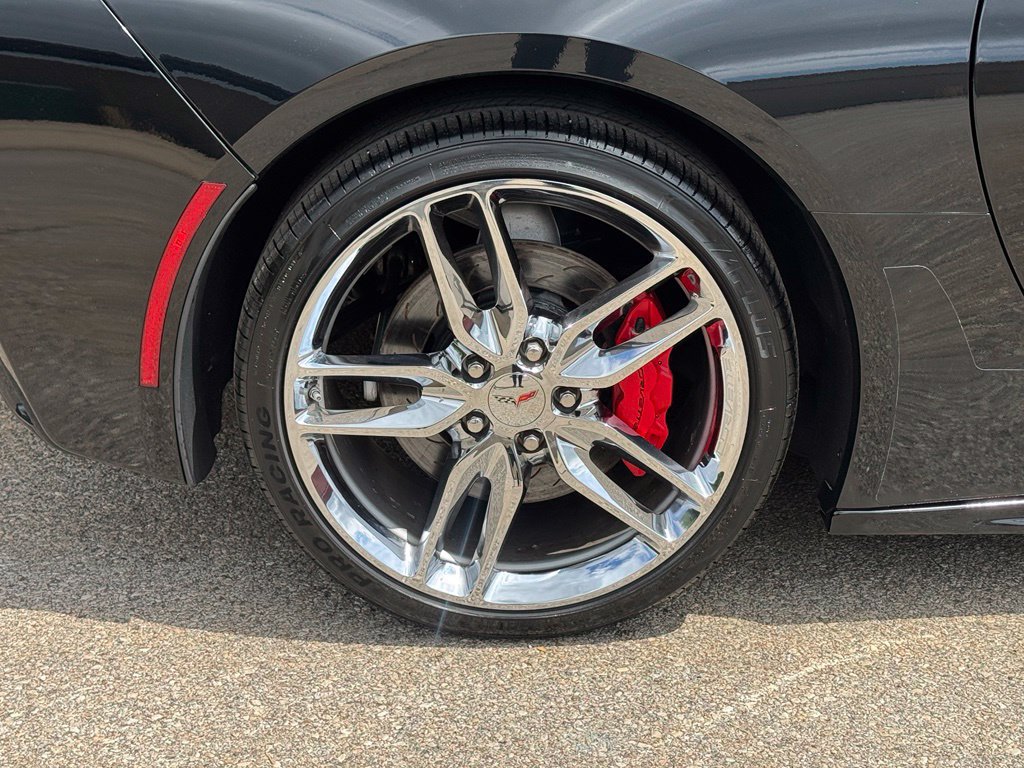Used 2014 Chevrolet Corvette Stingray Convertible w/ 3LT Preferred Equipment Group RWD image 7