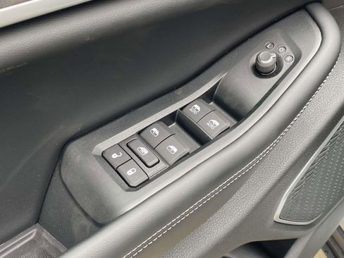 New 2026 Jeep Grand Cherokee Limited w/ Limited Altitude Package RWD image 43