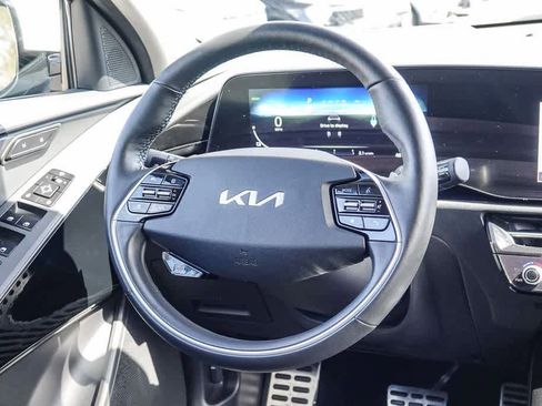 Certified 2023 Kia Niro Wave FWD image 14