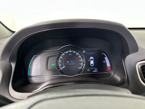 Used 2019 Hyundai Ioniq Base image 17