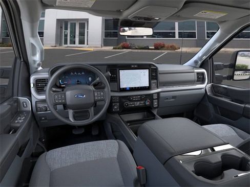 New 2025 Ford F250 XLT w/ Black Appearance Package image 9
