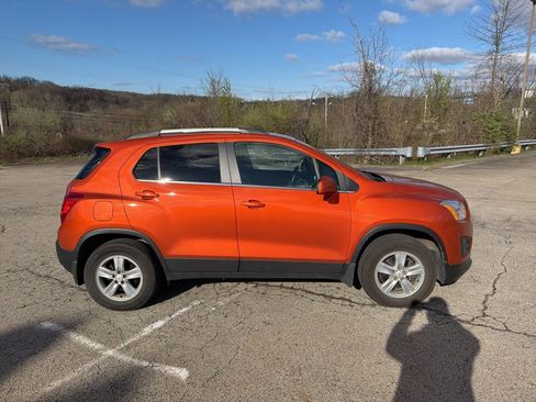 Used 2015 Chevrolet Trax LT w/ LT Sun and Sound Package image 2