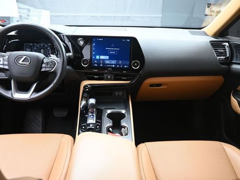 Used 2024 Lexus NX 250 FWD w/ Towing Package (2000 Lbs) image 9