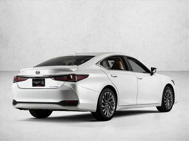 Used 2024 Lexus ES 300h Ultra Luxury w/ Accessory Package (Z1) FWD image 5