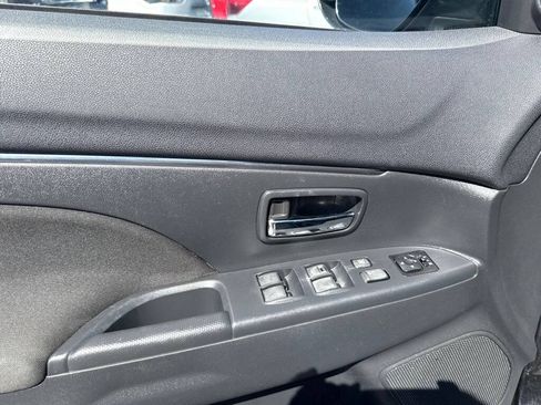 Used 2019 Mitsubishi Outlander Sport LE FWD image 9