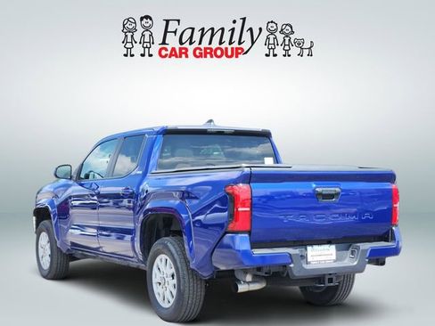 Used 2025 Toyota Tacoma SR5 RWD image 3