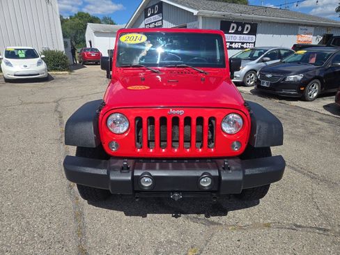 Used 2014 Jeep Wrangler Unlimited Sport w/ Quick Order Package 24S AWD/4WD image 3