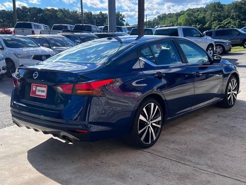 Used 2019 Nissan Altima 2.5 SR FWD image 3
