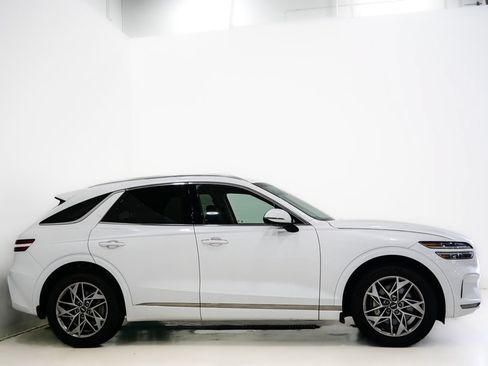 Used 2023 Genesis GV70 2.5T w/ Select Package AWD/4WD image 5