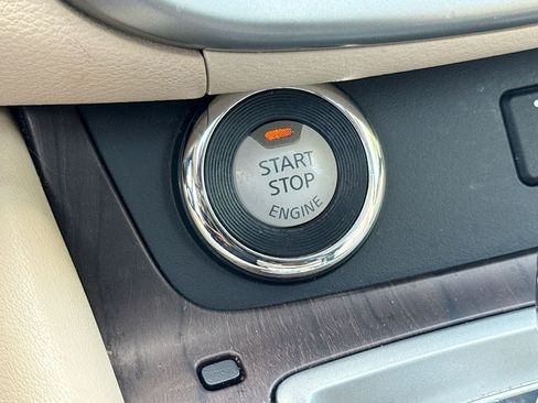 Used 2019 Nissan Murano Platinum w/ Cargo Package FWD image 18