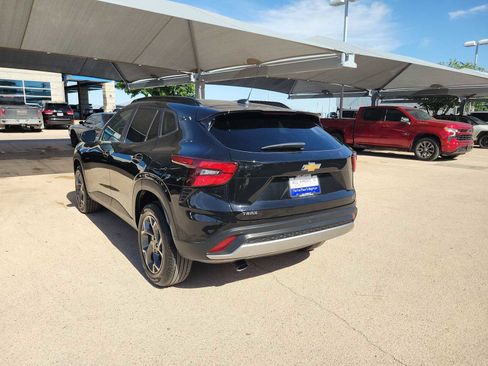 Used 2025 Chevrolet Trax LT w/ Driver Confidence Package FWD image 6