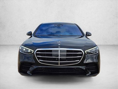 Used 2022 Mercedes-Benz S 580 4MATIC Sedan image 2