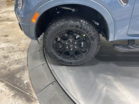 New 2025 Ford Ranger Lariat w/ Black Appearance Package image 32