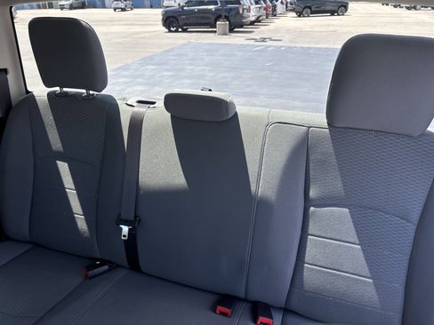 Used 2018 RAM 1500 Express AWD/4WD image 13
