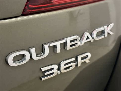 Used 2019 Subaru Outback 3.6R Limited image 27