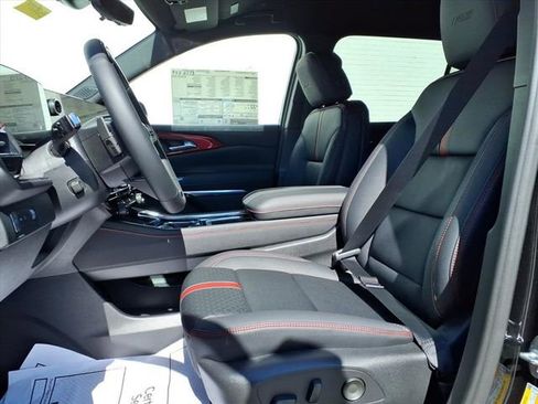 New 2026 Chevrolet Traverse RS image 8