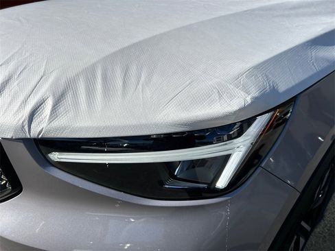 New 2026 Volvo XC40 B5 Plus w/ Protection Package Premier image 7