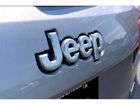 Used 2018 Jeep Grand Cherokee Summit w/ Platinum Series Group AWD/4WD image 33