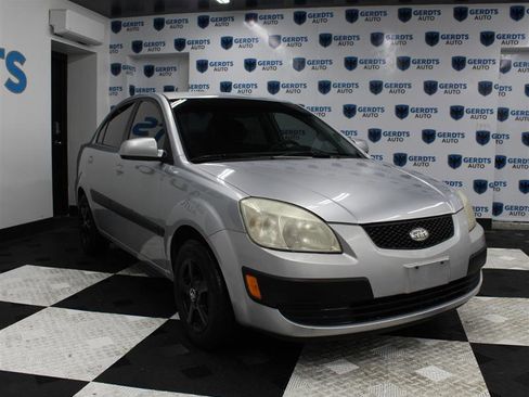 Used 2006 Kia Rio Sedan image 5