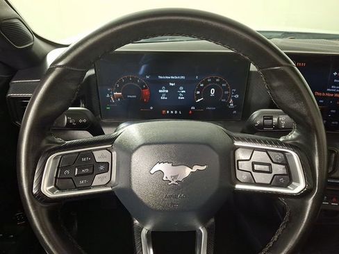 Used 2024 Ford Mustang Convertible RWD image 18