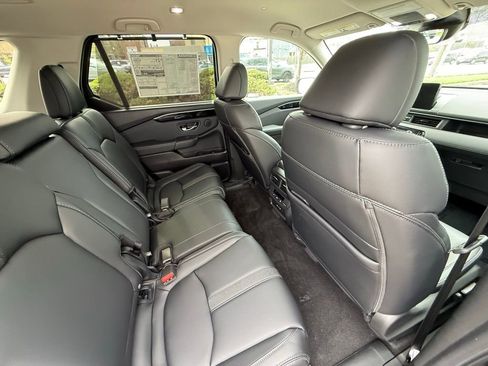 Used 2025 Honda Pilot EX-L image 39