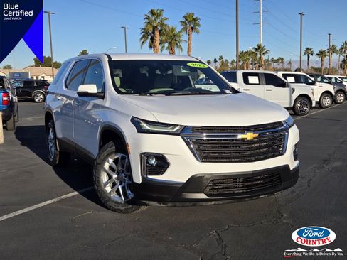 Used 2023 Chevrolet Traverse LS w/ Safety Package image 1