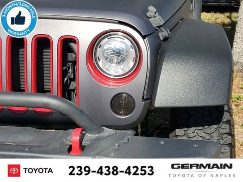 Used 2018 Jeep Wrangler Unlimited Sahara w/ Connectivity Group image 15