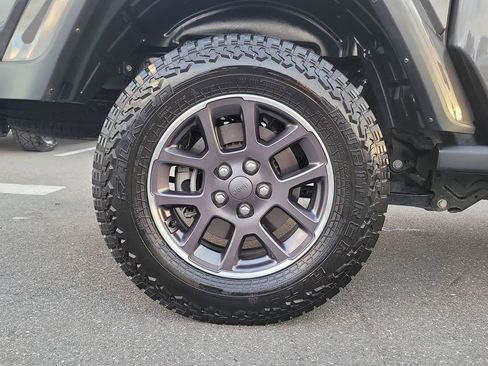 Used 2021 Jeep Gladiator Overland w/ Popular Equipment Package image 5