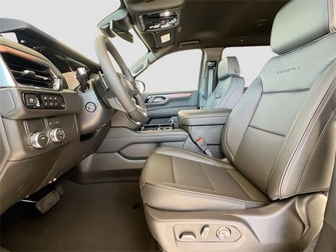 New 2026 GMC Yukon XL Denali image 15