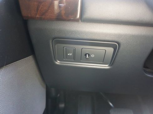 Used 2018 Land Rover Range Rover Supercharged AWD/4WD image 4
