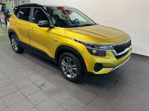 Used 2021 Kia Seltos S AWD/4WD image 2