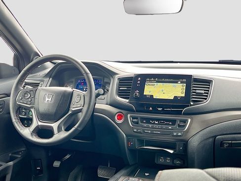 Used 2025 Honda Passport TrailSport image 24