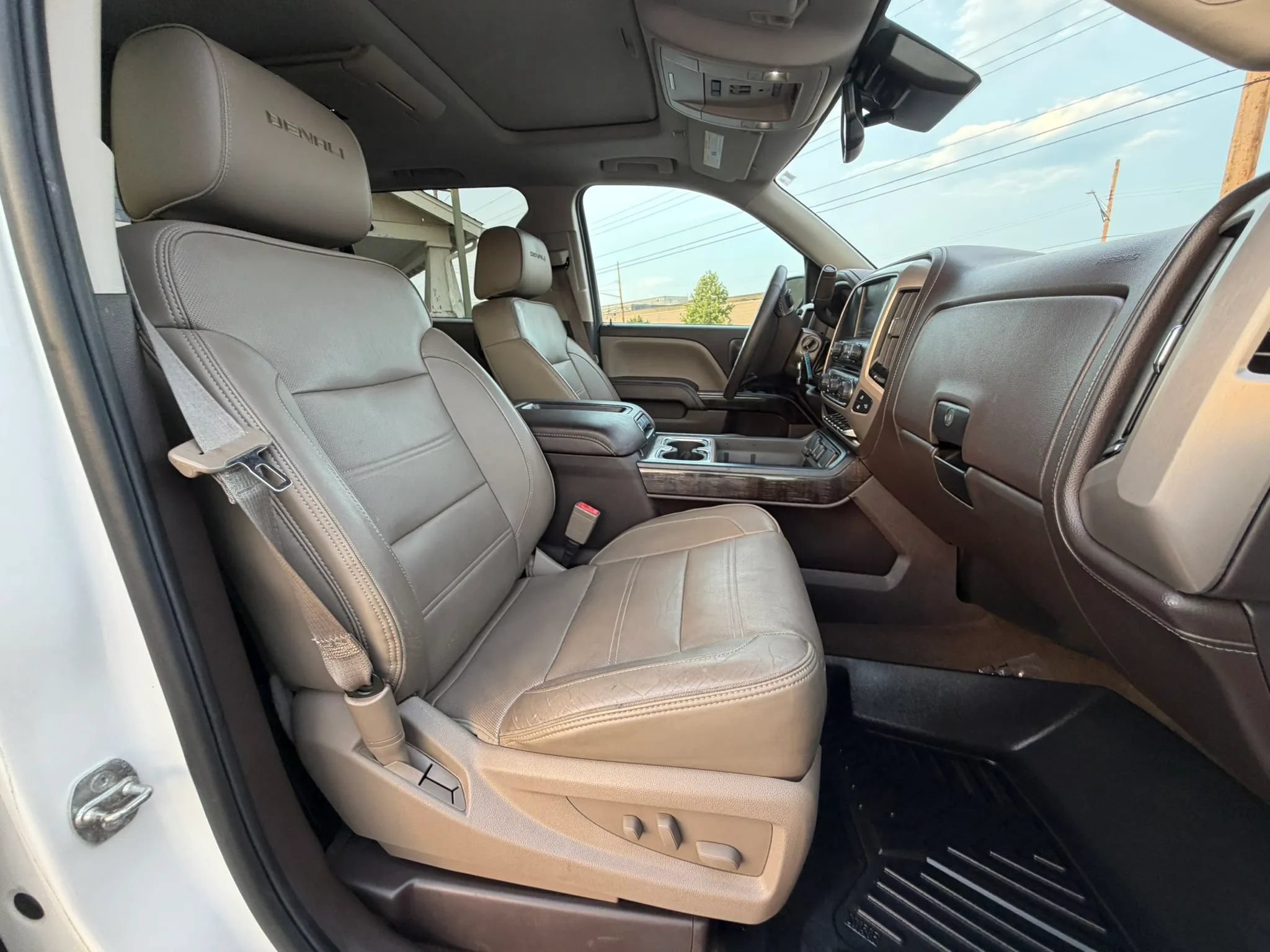 Used 2015 GMC Sierra 1500 Denali AWD/4WD image 30