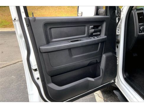 Used 2016 RAM 1500 Tradesman w/ Popular Equipment Group AWD/4WD image 19