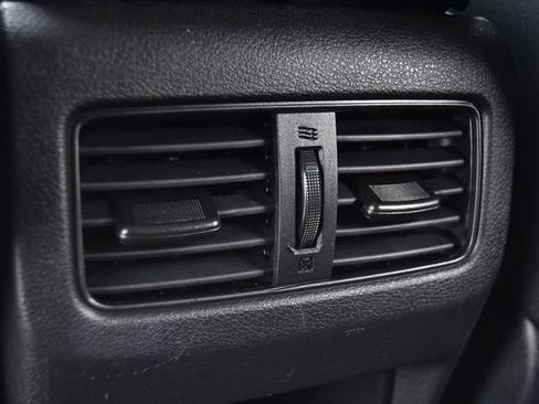 Used 2023 Nissan Rogue S image 21