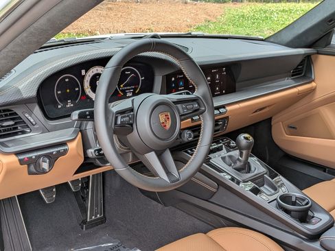 Certified 2025 Porsche 911 GT3 RWD image 4