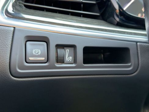 Certified 2022 Cadillac XT5 Premium Luxury w/ LPO, Floor Liner Package image 18