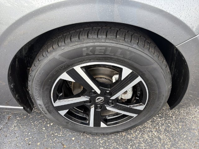 Used 2024 Nissan Sentra SV FWD image 15