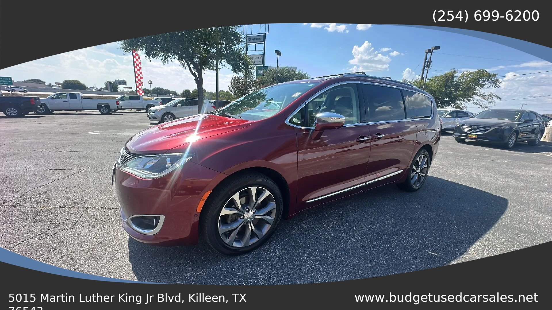 Used 2018 Chrysler Pacifica Limited w/ Tire & Wheel Group FWD image 2