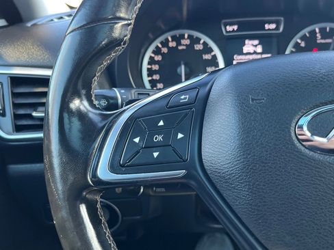 Used 2017 INFINITI QX30 Premium w/ Cargo Package image 26