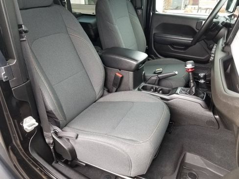 Used 2024 Jeep Wrangler Sport AWD/4WD image 10