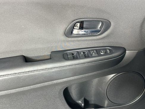 Used 2019 Honda HR-V LX image 20