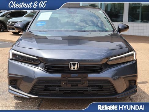 Used 2023 Honda Civic Sport image 8