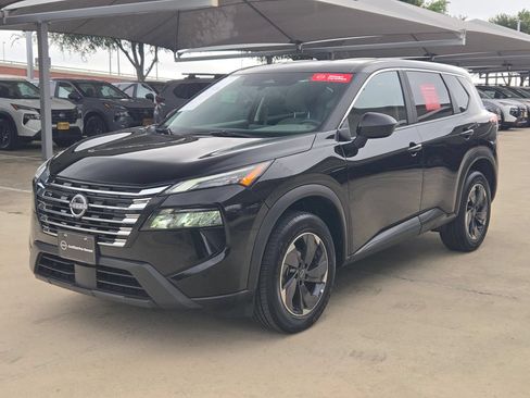 Certified 2025 Nissan Rogue SV FWD image 7