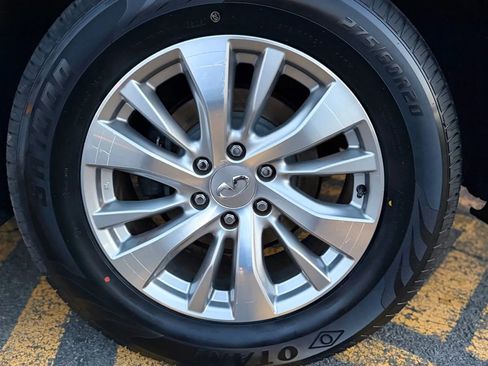 Used 2017 INFINITI QX80 Sport Utility 4D image 21