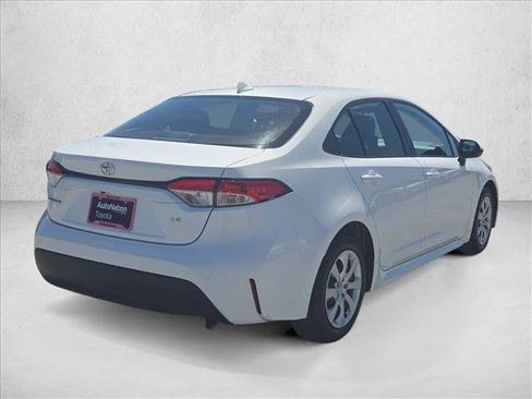 Used 2024 Toyota Corolla LE FWD image 5