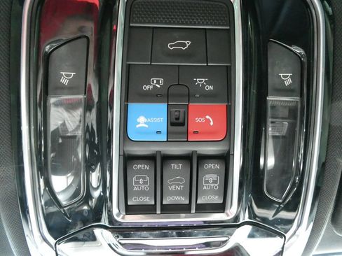 Used 2022 Jeep Grand Cherokee L Overland w/ Advanced Protech Group III AWD/4WD image 27