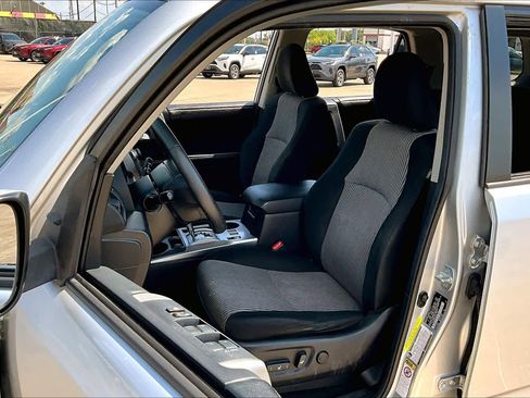 Used 2014 Toyota 4Runner SR5 image 13