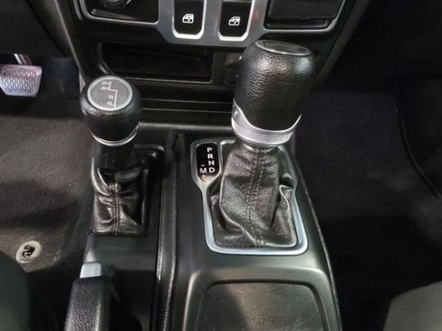 Used 2020 Jeep Wrangler Sport AWD/4WD image 20
