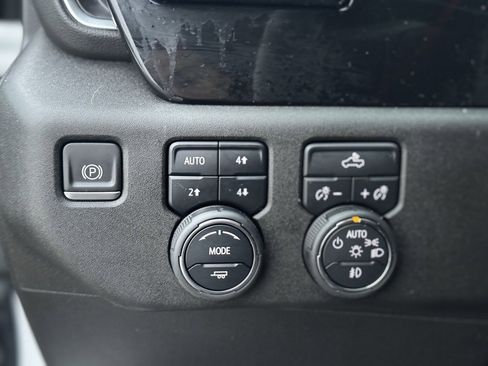 Used 2024 Chevrolet Silverado 1500 RST image 20